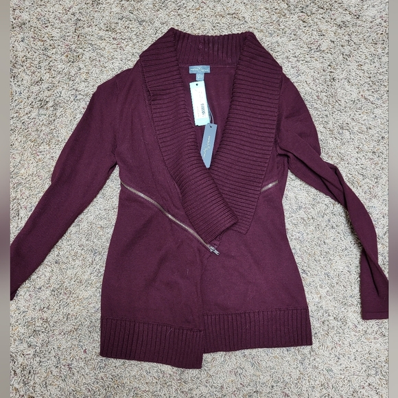 Maroon Cardigan - Picture 1 of 1